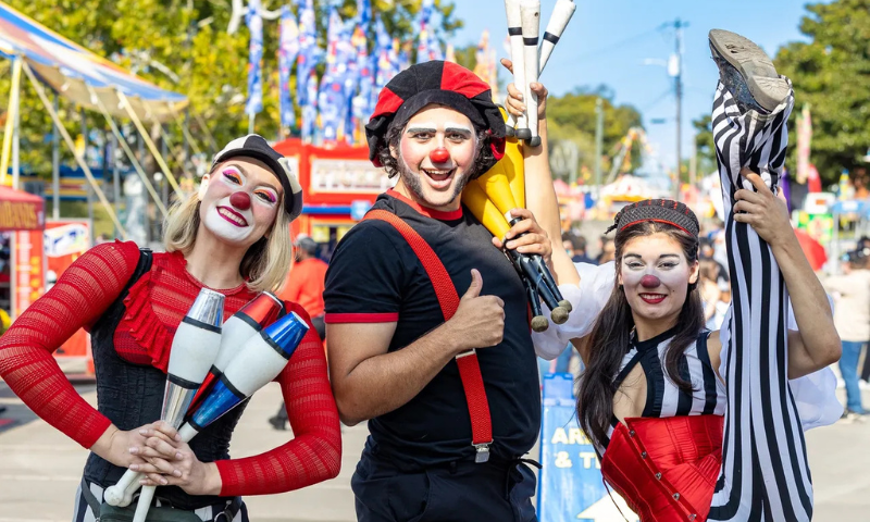 Cirkus zirkus Feature Images